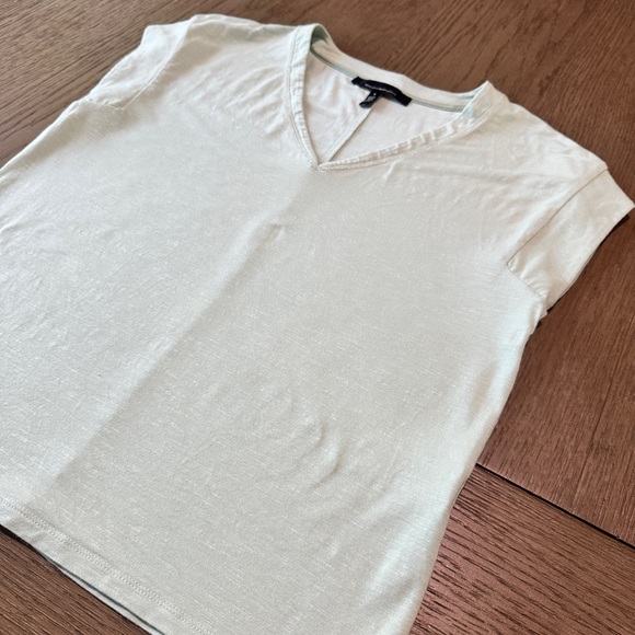 White House Black Market Mint Green Shimmer V-Neck Short Sleeve Top Size Small - Picture 6 of 10